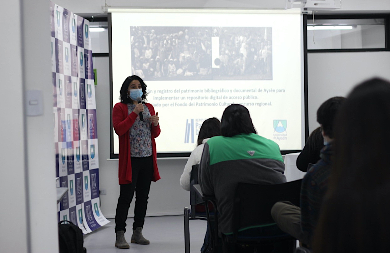 Estudiantes de Enfermería y Obstetricia reflexionaron sobre patrimonio en clase inaugural