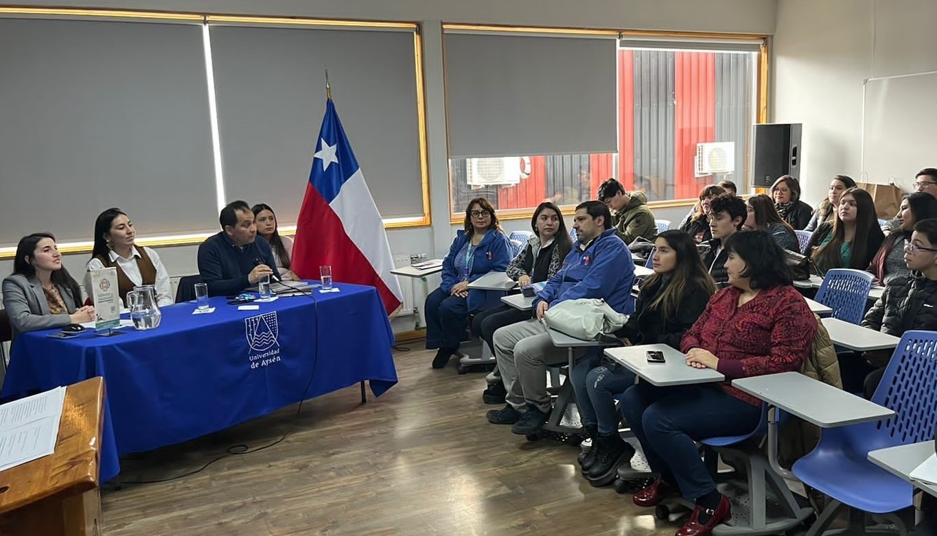 Núcleo de Infancias y Juventudes y Junaeb Aysén realizan conversatorio Mapa Nutricional de la Infancia en Aysén: Desafíos para la Academia y Oportunidades de Colaboración”